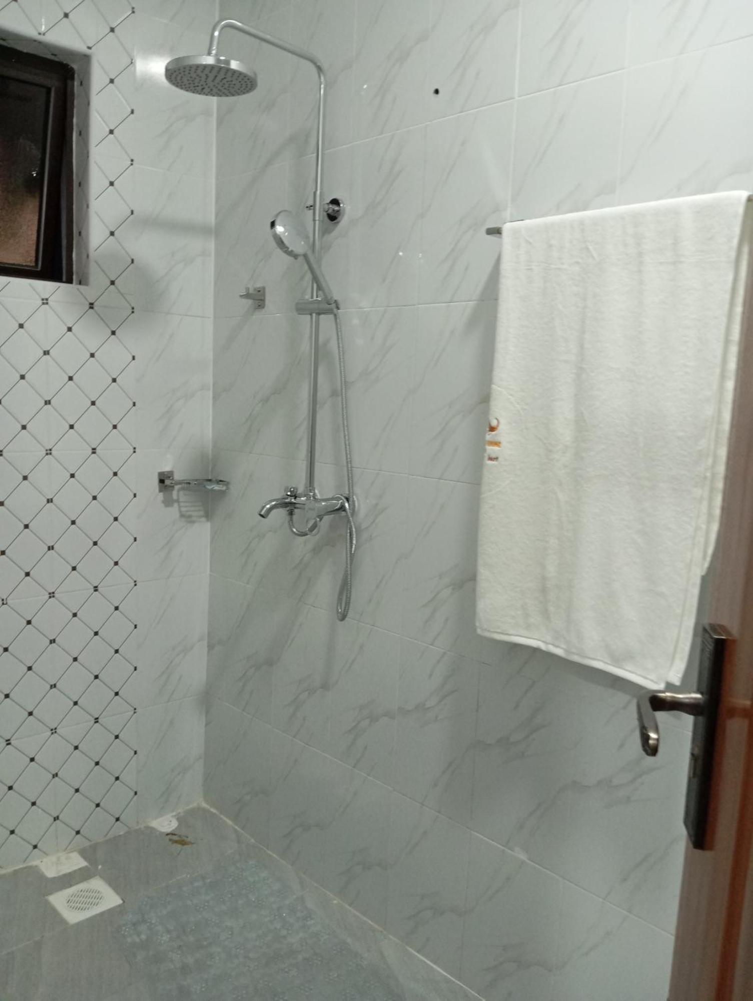 Karatina Ole Sidai Riverine Gardens מראה חיצוני תמונה